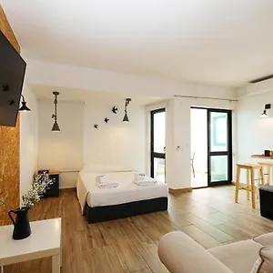 https://a57-lighthouse-apartment-in-via-dona-ana-lagos.hotelaalgarve.com